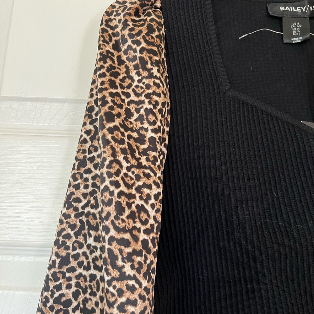 Leopard Print Black Ribbed V-Neck Top